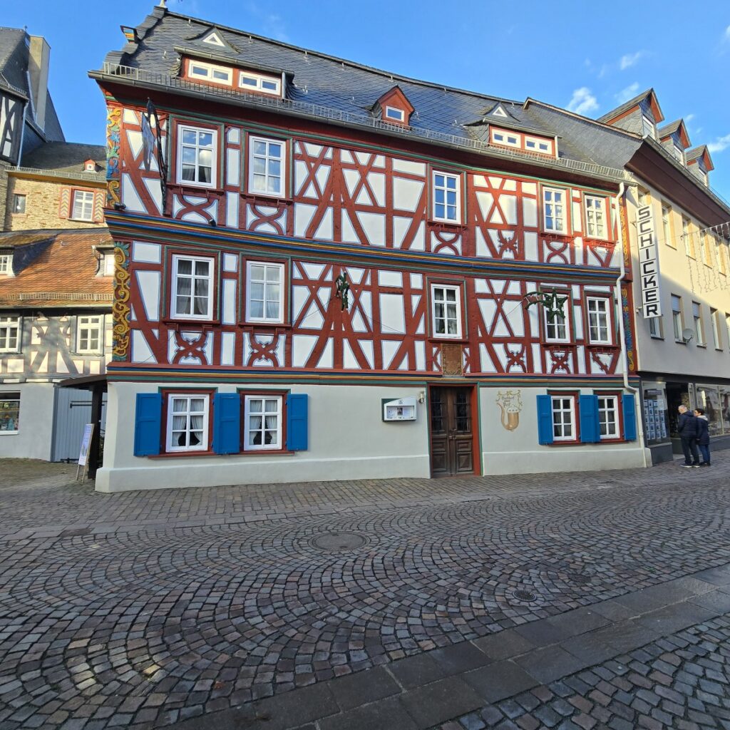 20250106_132301_1200x1200