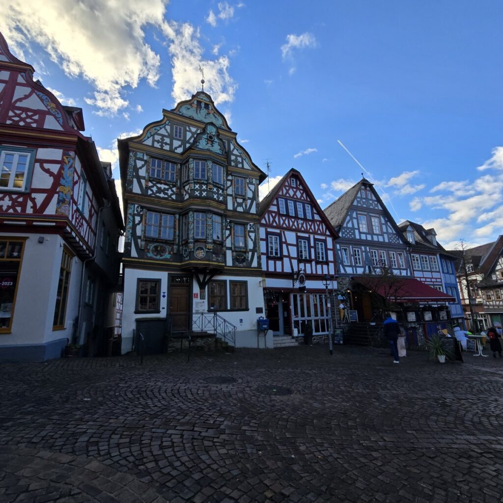 20250106_132444_1200x1200